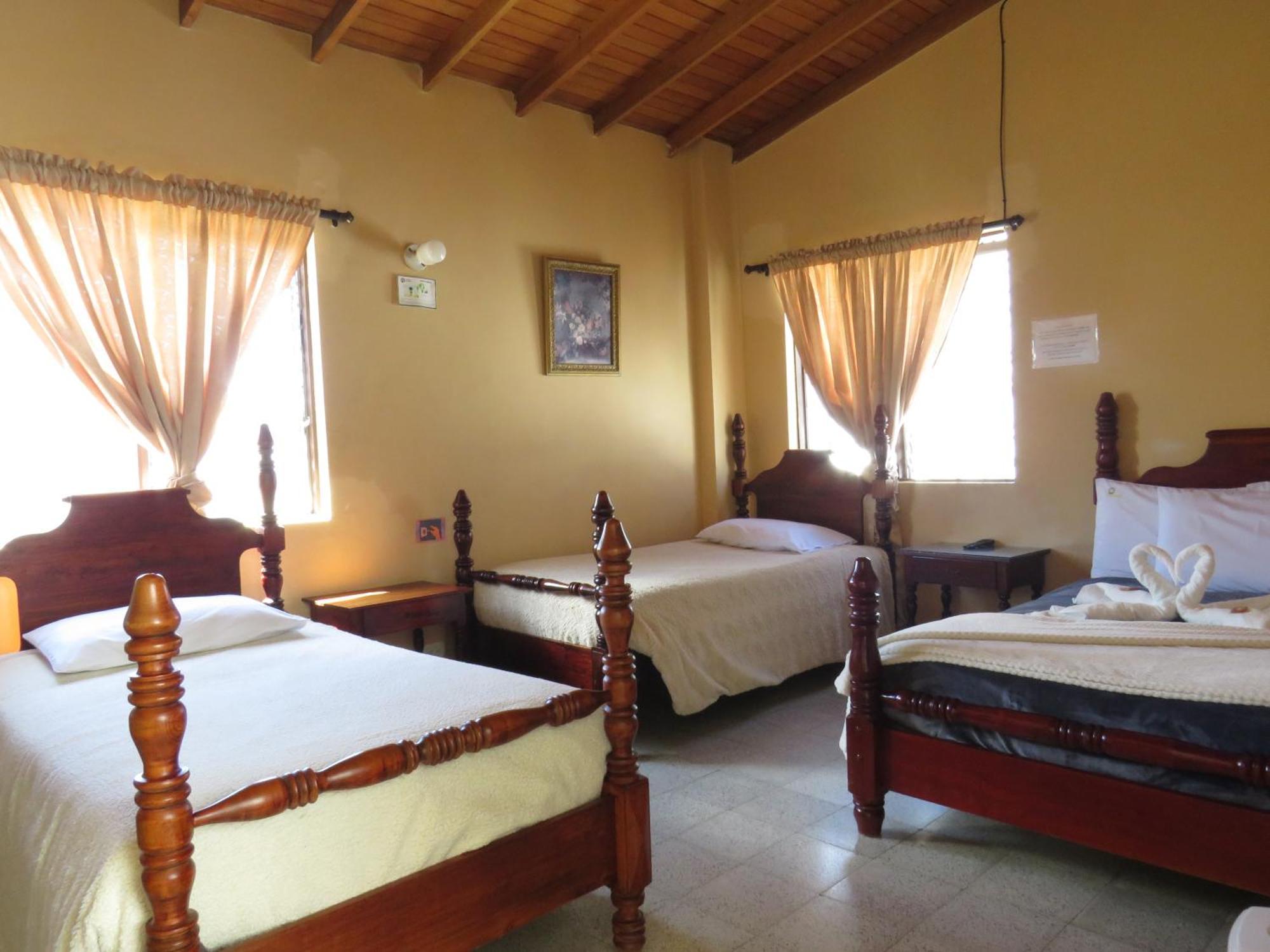 Hotel Tahami Sonson 外观 照片
